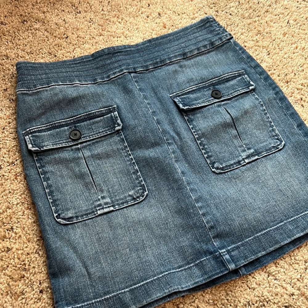 LOFT denim skirt size 28/6